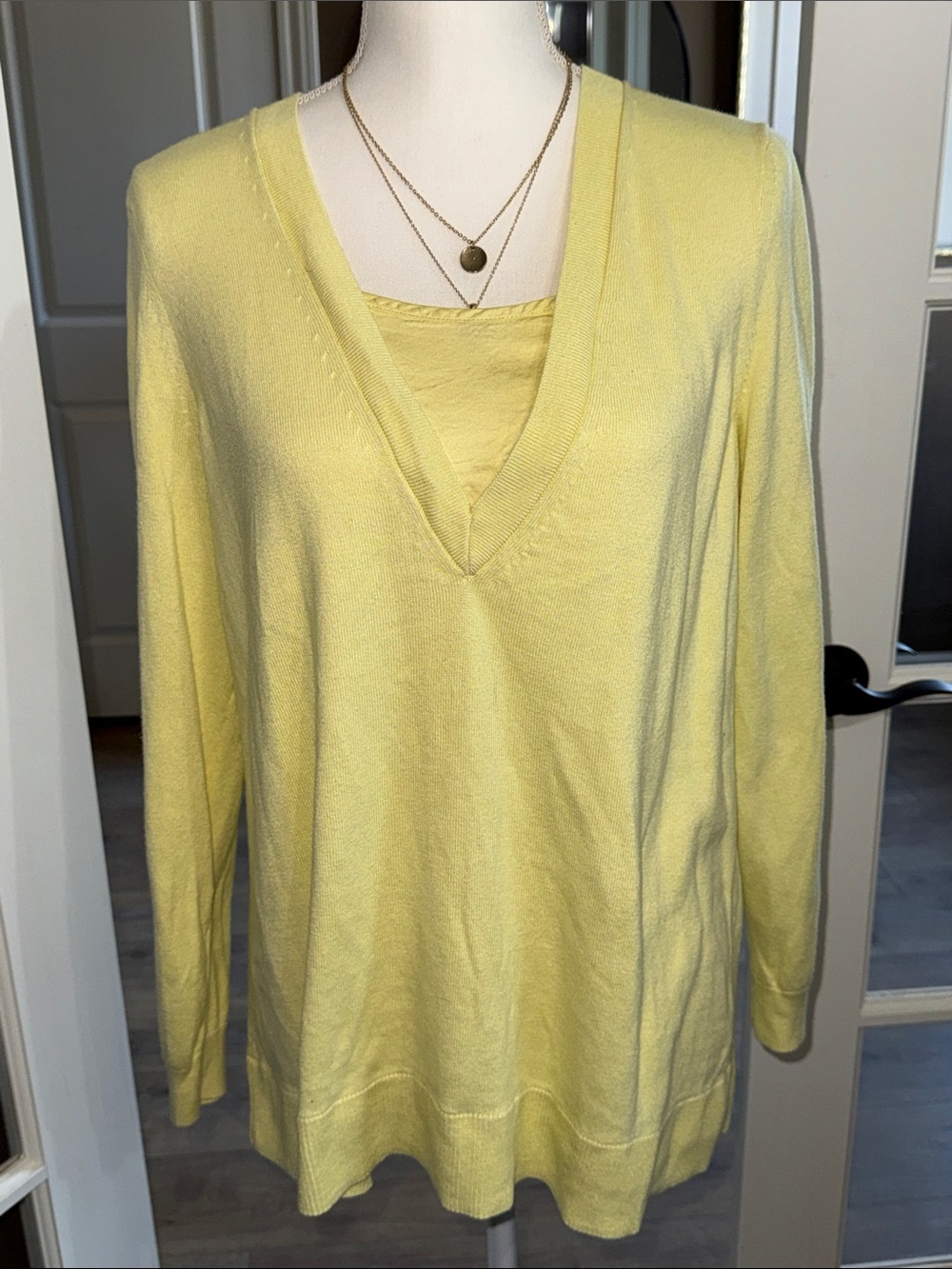 J JILL Butter Yellow Classic V-Neck Sweater Cotton Knit w/ Satin Inset M